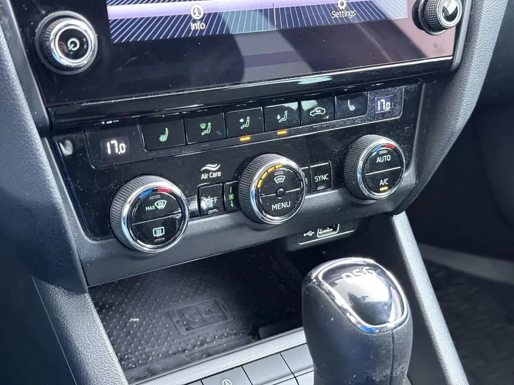 Skoda Octavia 2.0 TDI Greentech Style Business TAXI uit 2019, foto 15