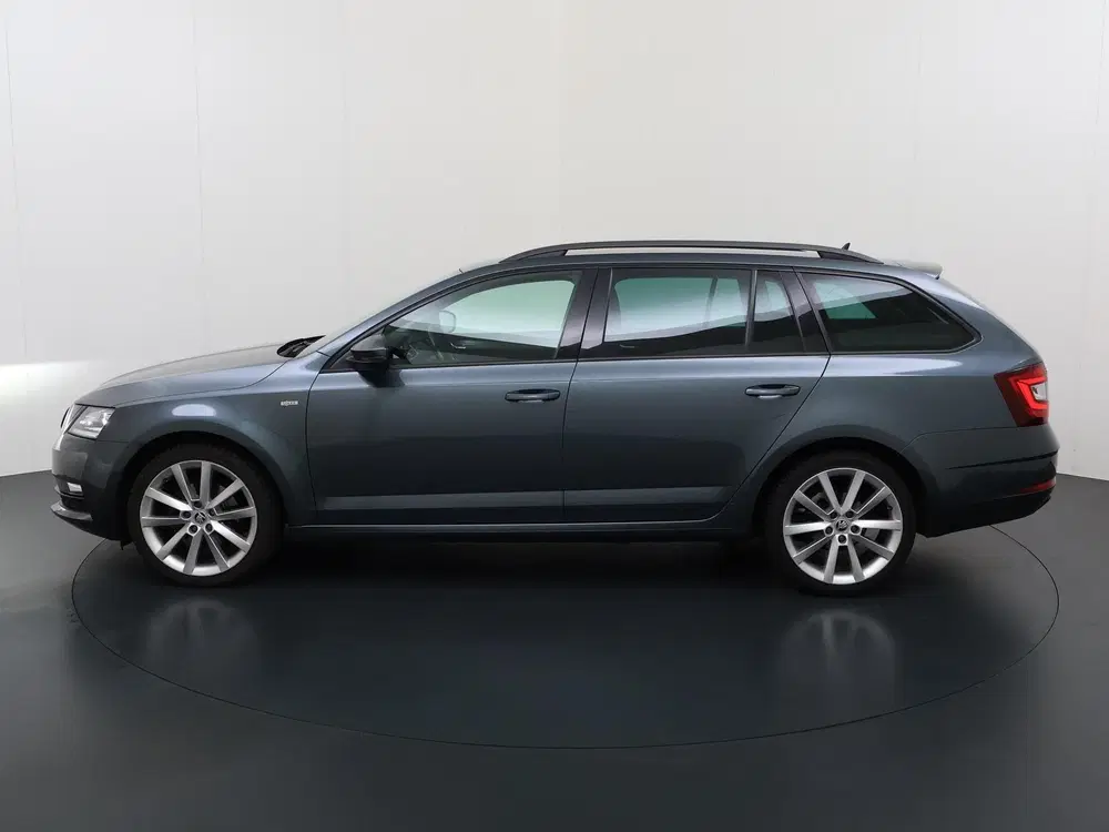 Skoda Octavia 2.0 TDI Greentech Style Business TAXI uit 2019, foto 2
