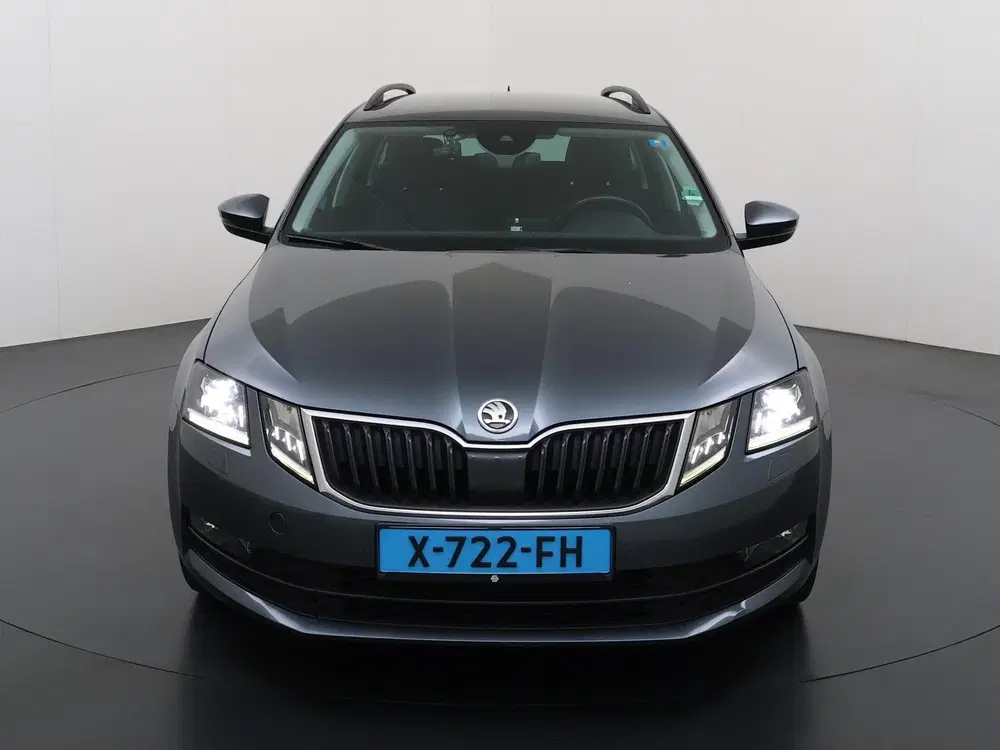 Skoda Octavia 2.0 TDI Greentech Style Business TAXI uit 2019, foto 6