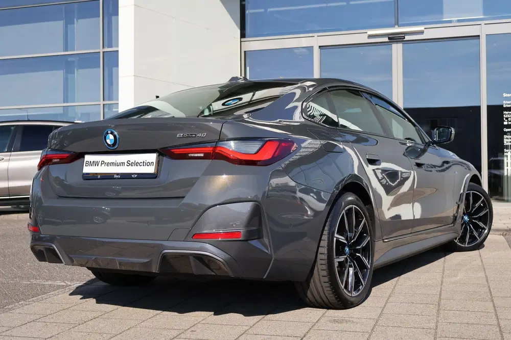 BMW i4 eDrive40 High Executive M Sport uit 2023, foto 11