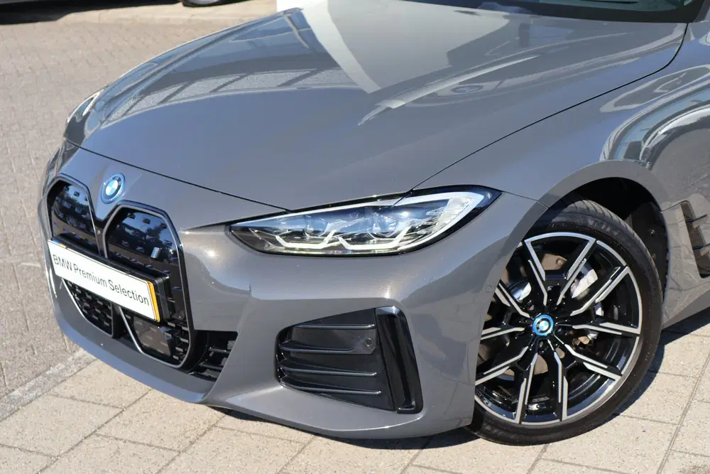 BMW i4 eDrive40 High Executive M Sport uit 2023, foto 2