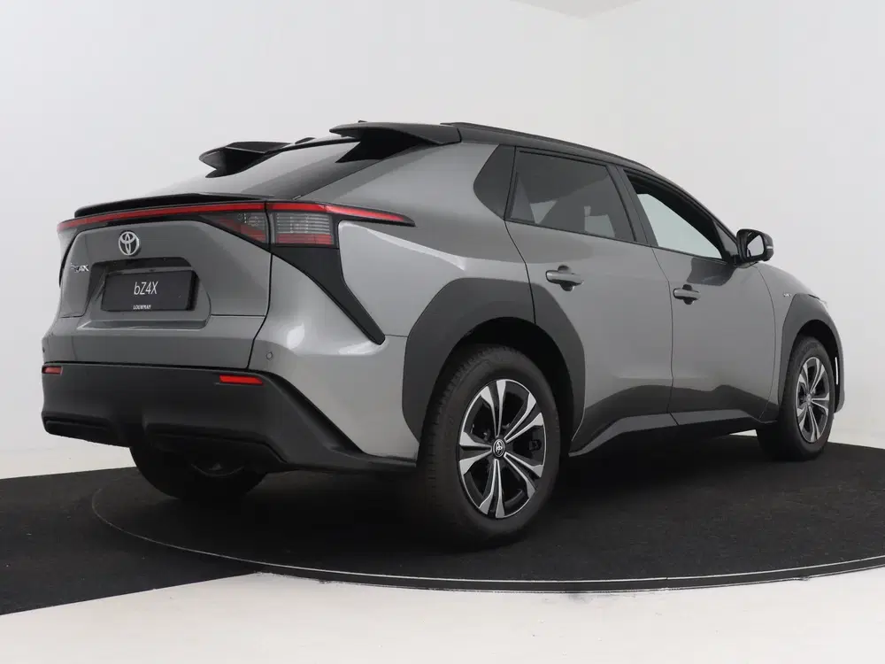 Toyota bZ4X Dynamic 71 kWh uit 2026, foto 2