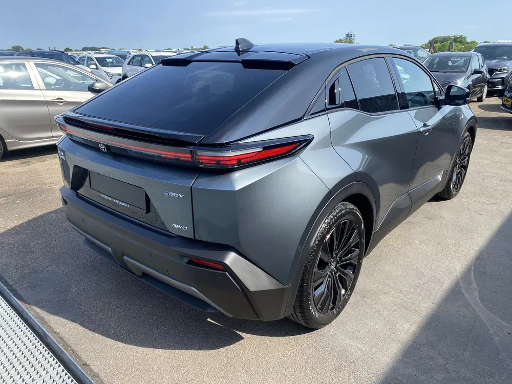 Toyota C-HR (WLTP) 507 km Executive AWD 77 uit 2026, foto 15