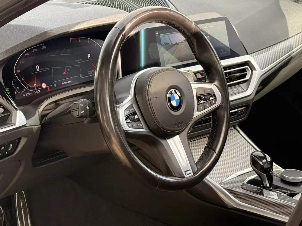 BMW 3-serie 320i High Executive Edition uit 2020, foto 2
