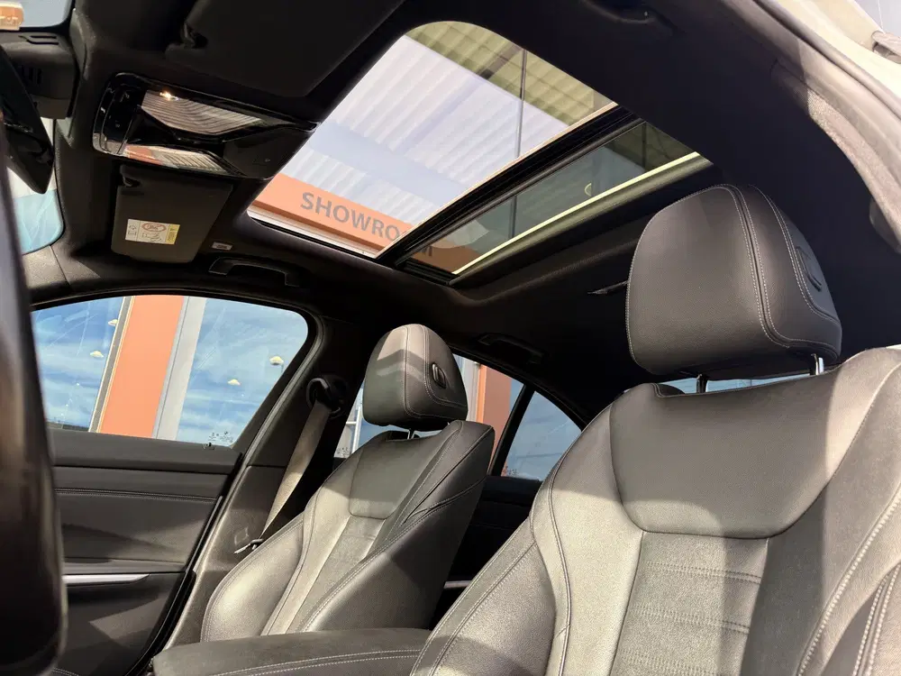 BMW 3-serie 320i High Executive Edition uit 2020, foto 6