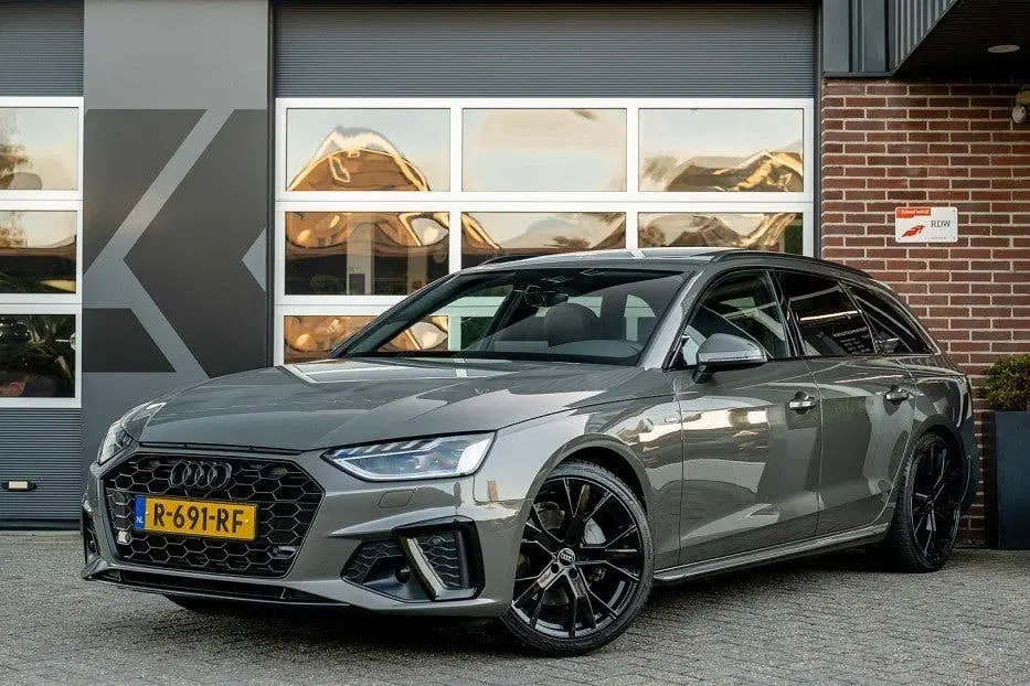 Audi A4 40 TFSI S line uit 2022