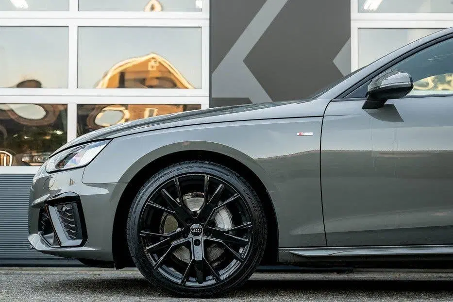 Audi A4 40 TFSI S line uit 2022, foto 7
