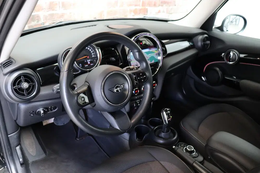 Mini Hatchback Cooper Camden Edition Automaat 5 deurs uit 2023, foto 13