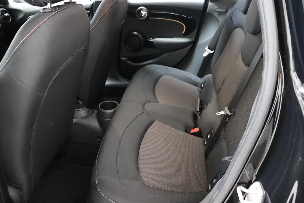 Mini Hatchback Cooper Camden Edition Automaat 5 deurs uit 2023, foto 15