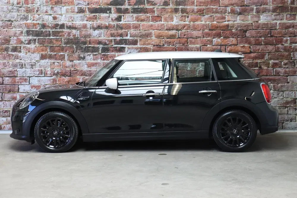 Mini Hatchback Cooper Camden Edition Automaat 5 deurs uit 2023, foto 3