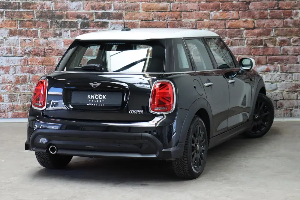 Mini Hatchback Cooper Camden Edition Automaat 5 deurs uit 2023, foto 4