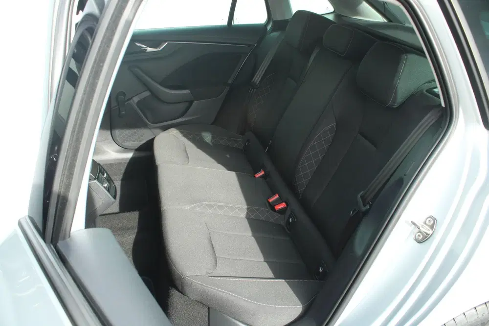 Skoda Scala 1.0 TSI 110pk Ambition uit 2022, foto 13