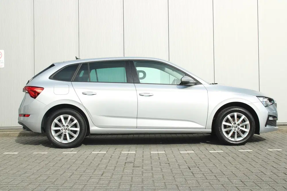 Skoda Scala 1.0 TSI 110pk Ambition uit 2022, foto 3