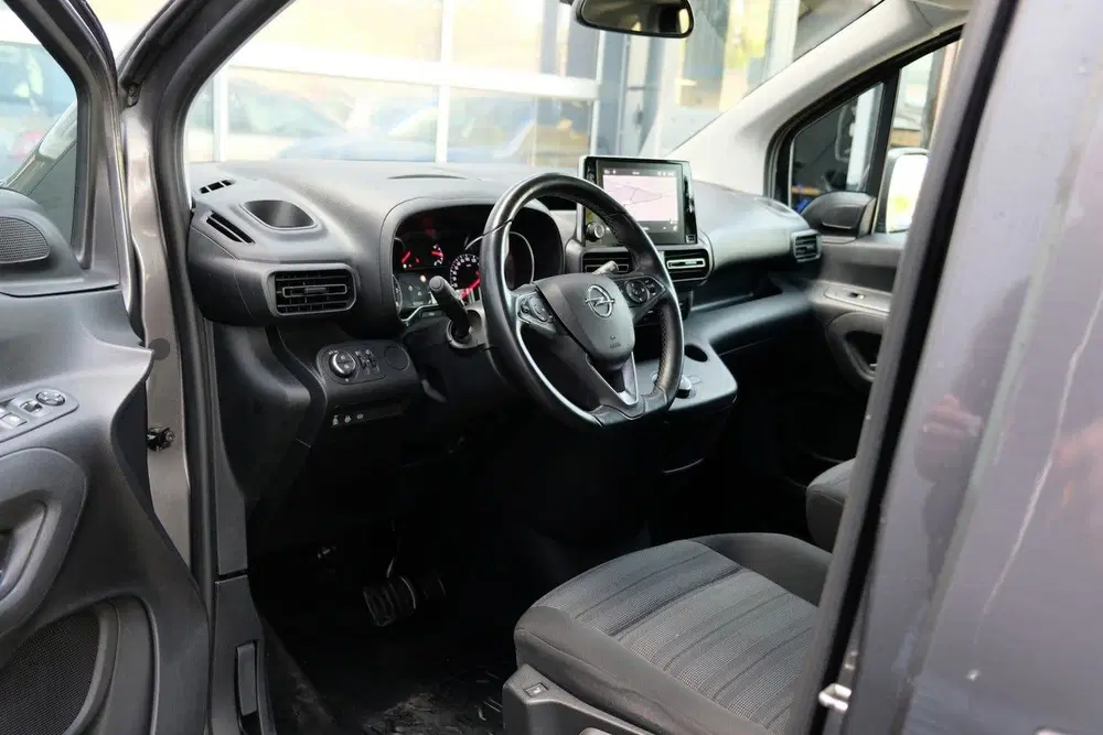 Opel Combo LIFE 1.2 Turbo L1H1 Edition *53.247km* 4 N uit 2021, foto 2