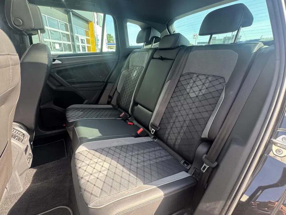 Volkswagen Tiguan 1.5 TSI R-Line Business uit 2023, foto 8