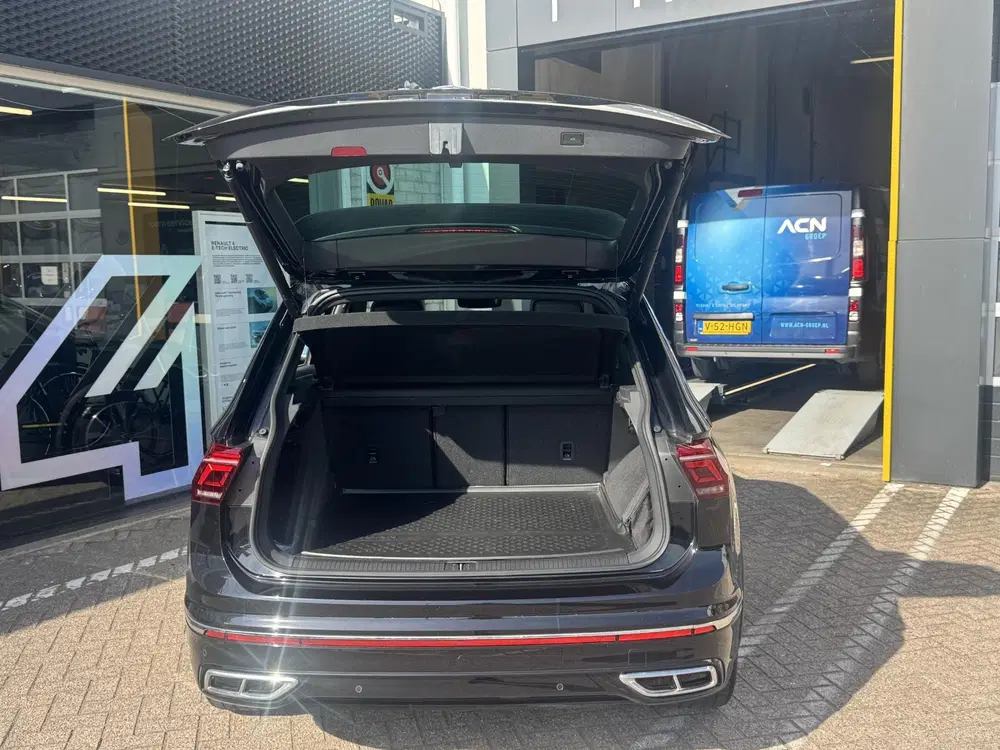 Volkswagen Tiguan 1.5 TSI R-Line Business uit 2023, foto 9