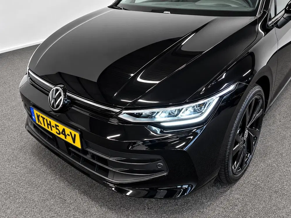 Volkswagen Golf 1.5 eTSI Life DSG Navigatie Apple Ca uit 2025, foto 5