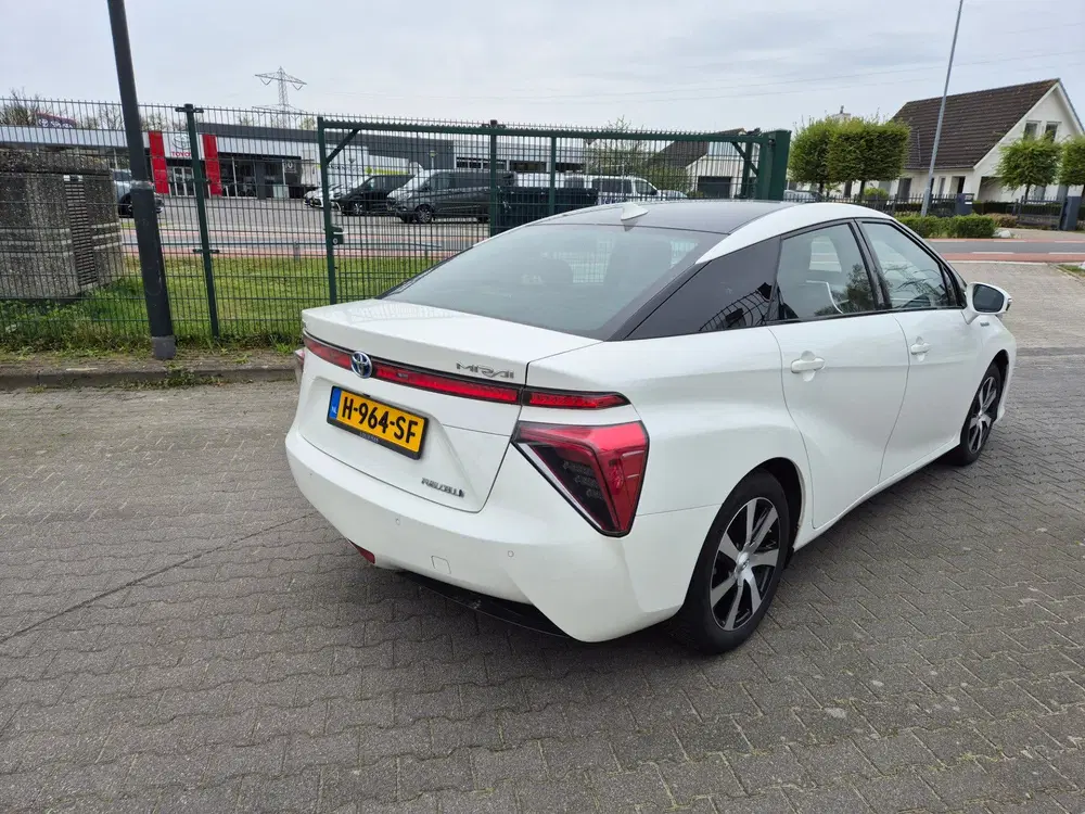 Toyota Mirai Toyota Mirai FCV Executive-waterstof uit 2020, foto 3