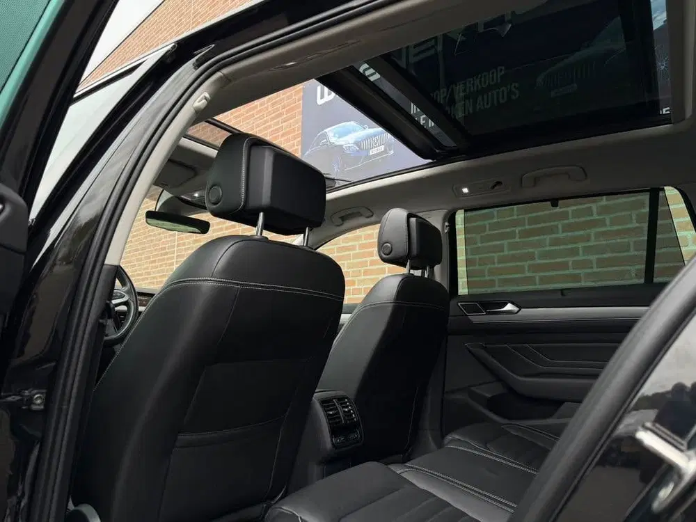 Volkswagen Passat 1.4 TSI PHEV GTE Business Panorama uit 2019, foto 12