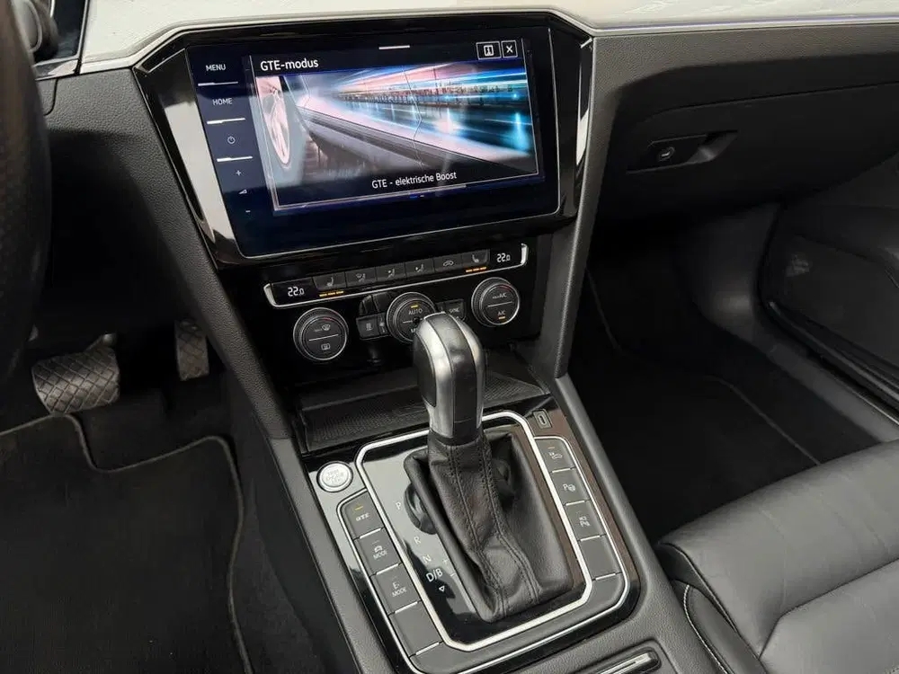 Volkswagen Passat 1.4 TSI PHEV GTE Business Panorama uit 2019, foto 9