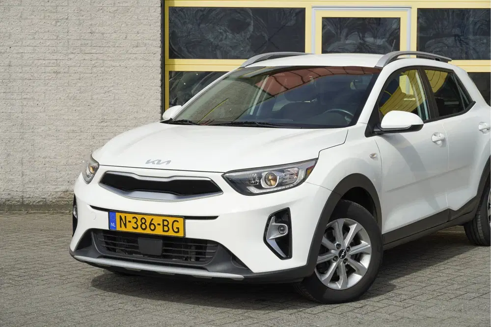 Kia Stonic 1.0 T-GDi MHEV DynamicLine BJ2021 Lmv 15" uit 2021, foto 3
