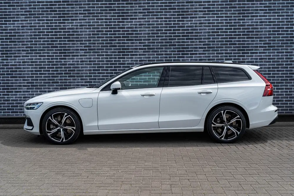 Volvo V60 T6 Plug-in hybrid AWD Essential uit 2026, foto 10
