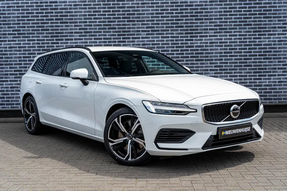 Volvo V60 T6 Plug-in hybrid AWD Essential uit 2026, foto 4