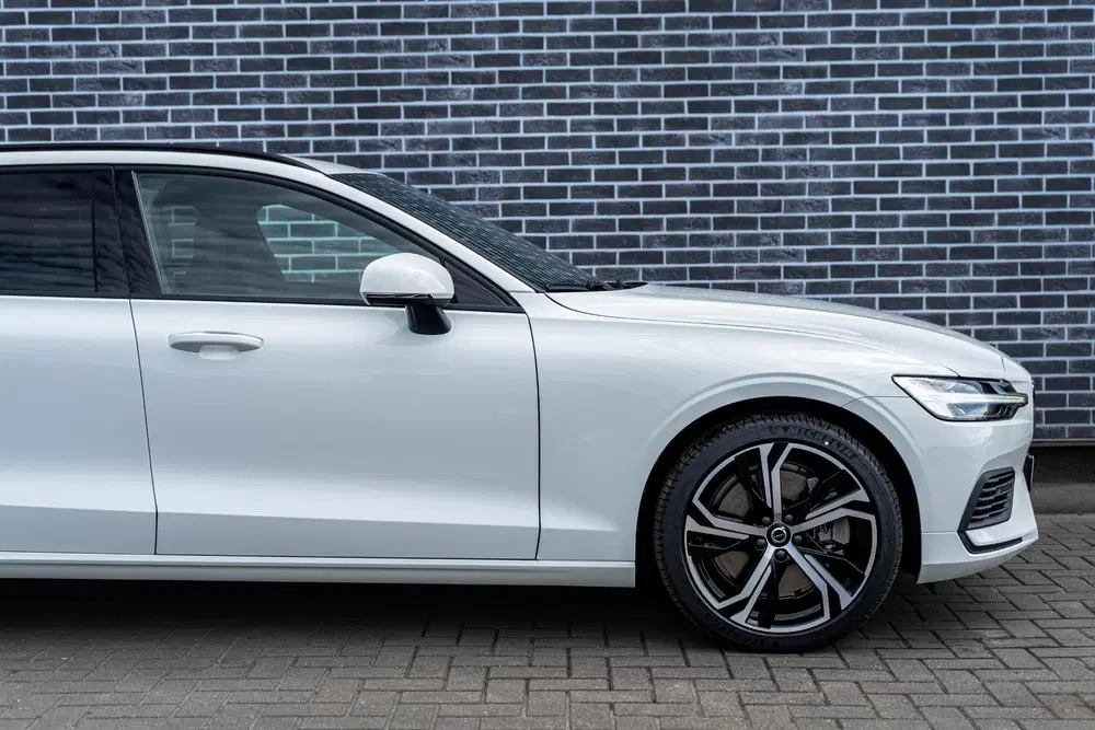 Volvo V60 T6 Plug-in hybrid AWD Essential uit 2026, foto 9