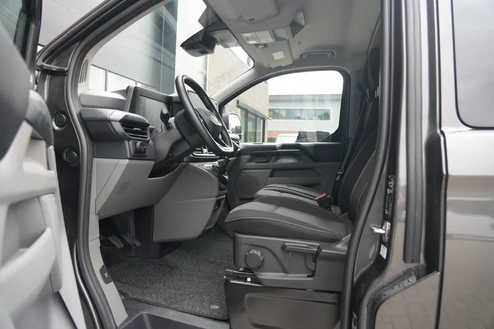 Ford Transit Custom 320 2.0 TDCI L1H1 Trend DC 136pk 6 Zits uit 2024, foto 14