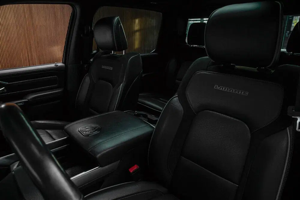 Dodge RAM 5.7 V8 4x4 Crew Cab Laramie Panodak Harman uit 2022, foto 13
