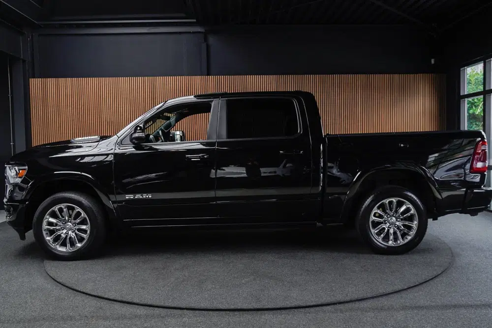 Dodge RAM 5.7 V8 4x4 Crew Cab Laramie Panodak Harman uit 2022, foto 2