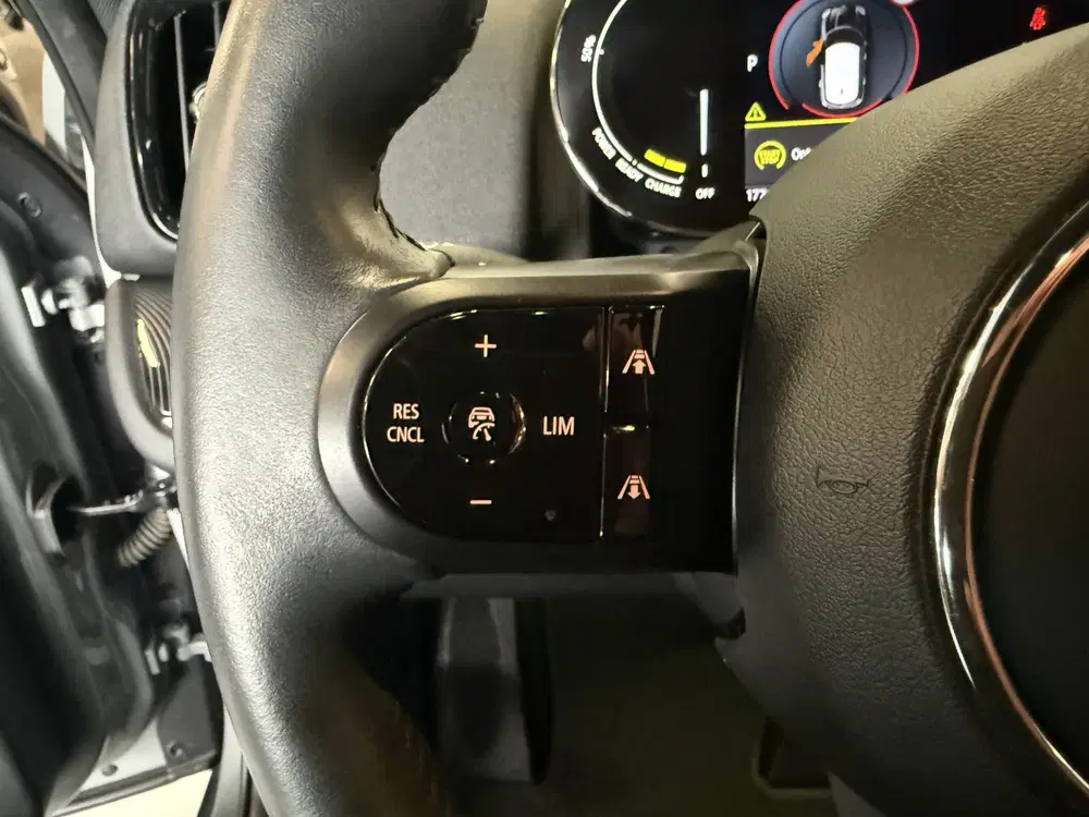 Mini Countryman 2..0 Cooper SE ALL4 Camera uit 2022, foto 11