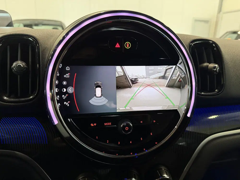 Mini Countryman 2..0 Cooper SE ALL4 Camera uit 2022, foto 14