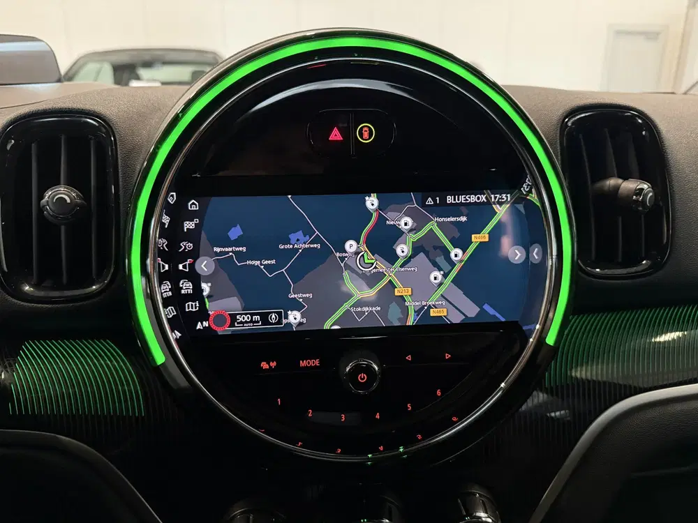 Mini Countryman 2..0 Cooper SE ALL4 Camera uit 2022, foto 15