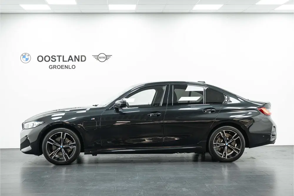 BMW 3-serie 330e M Sport Automaat uit 2026, foto 7