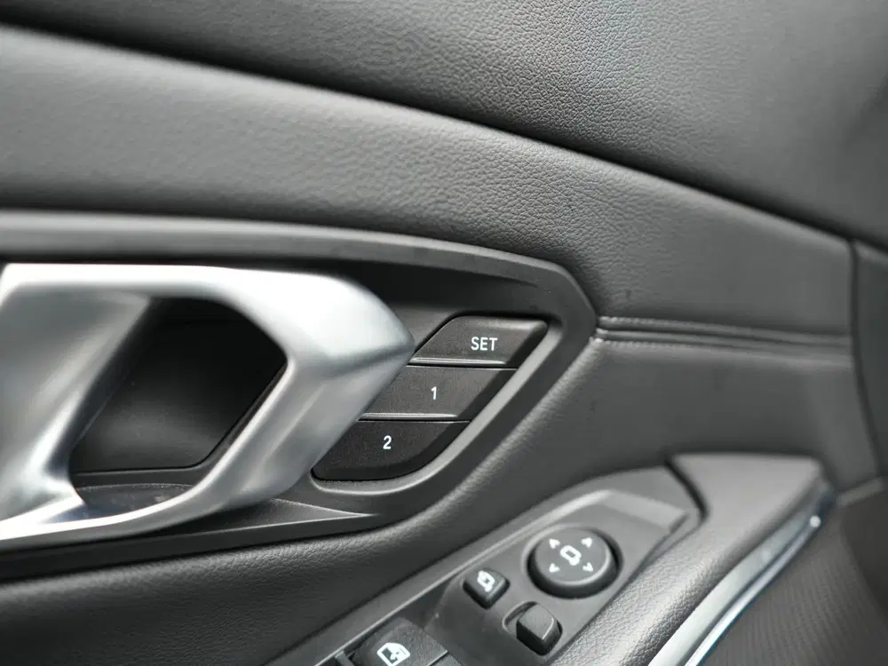 BMW 3-serie 3 Serie Touring 330e Luxury Line PHEV 293p uit 2022, foto 10