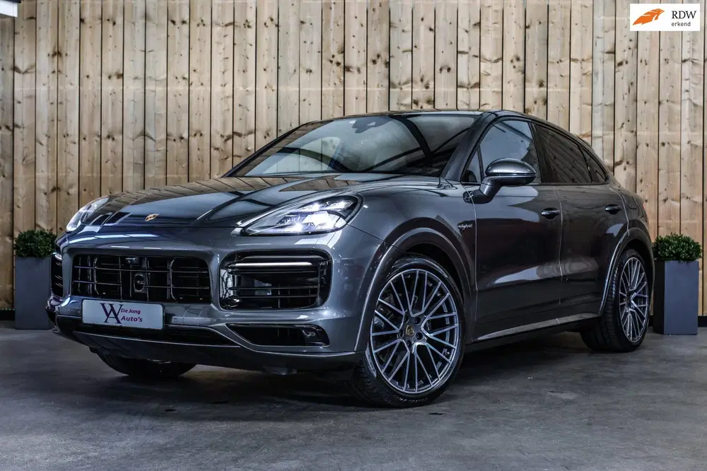 Porsche Cayenne Cayenne Coupé 3.0 E-Hybrid *Pano*Sport Des uit 2021