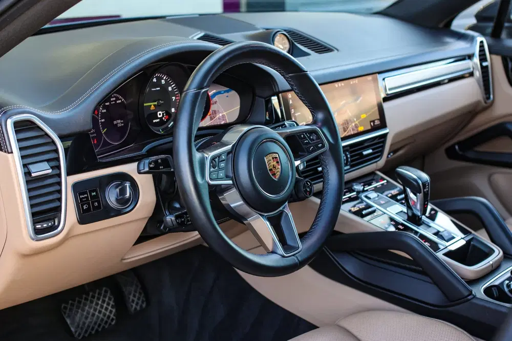 Porsche Cayenne Cayenne Coupé 3.0 E-Hybrid *Pano*Sport Des uit 2021, foto 3