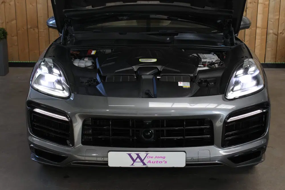Porsche Cayenne Cayenne Coupé 3.0 E-Hybrid *Pano*Sport Des uit 2021, foto 9