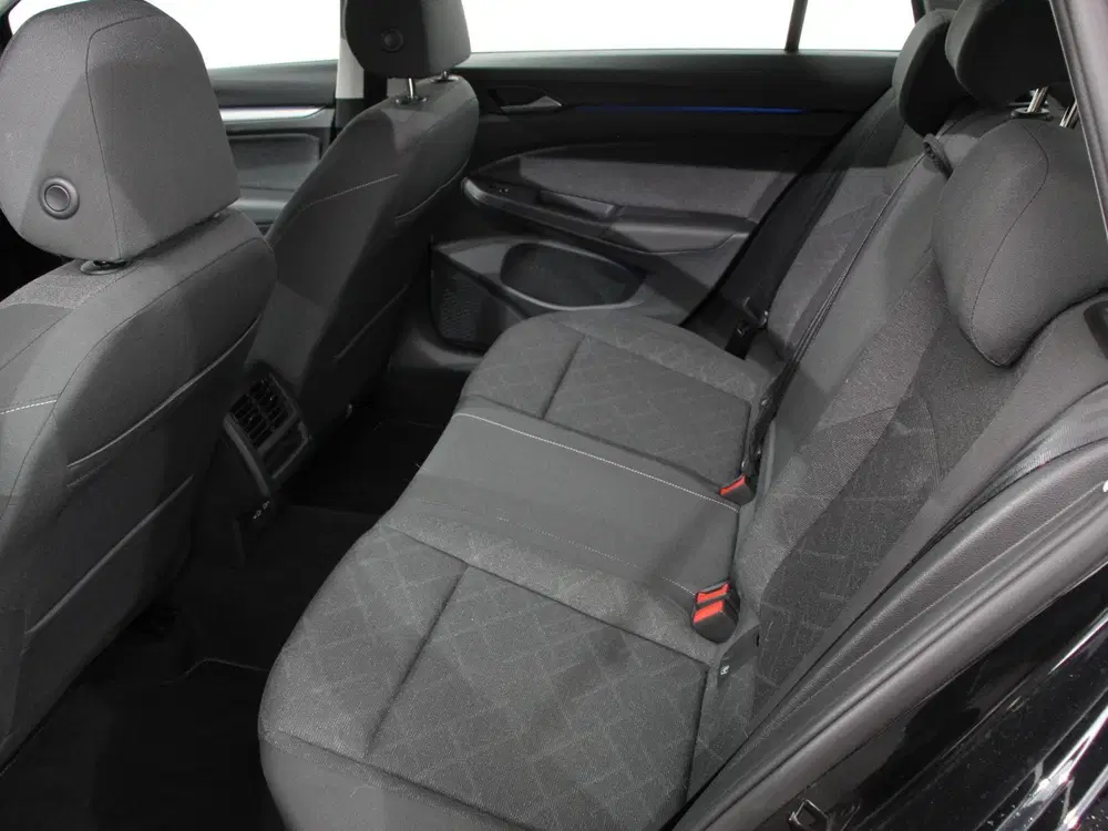 Volkswagen Golf 1.0 TSI 110pk Life Digitale Cockpit uit 2022, foto 9