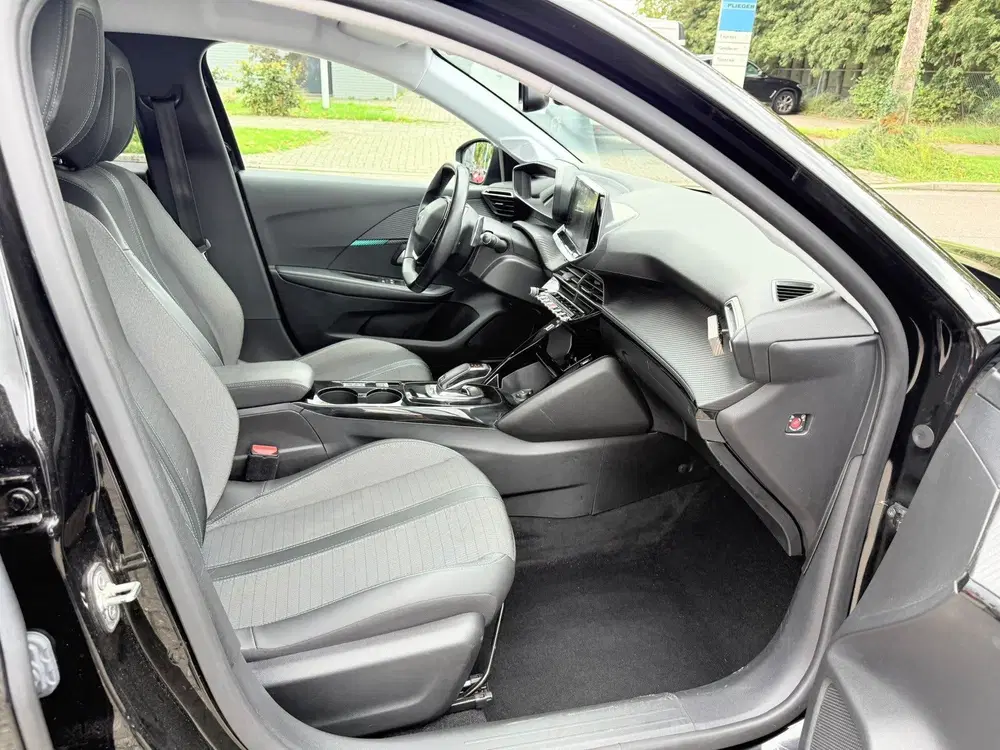 Peugeot 208 1.2 PureTech Allure 100PK Automaat uit 2020, foto 12
