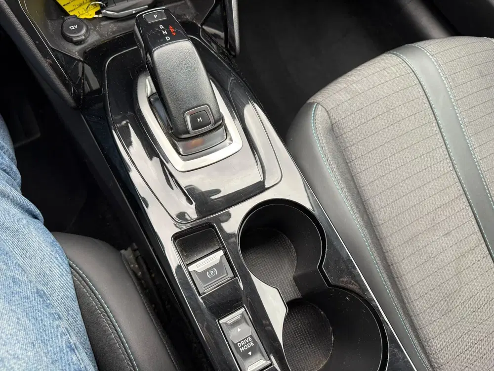 Peugeot 208 1.2 PureTech Allure 100PK Automaat uit 2020, foto 14