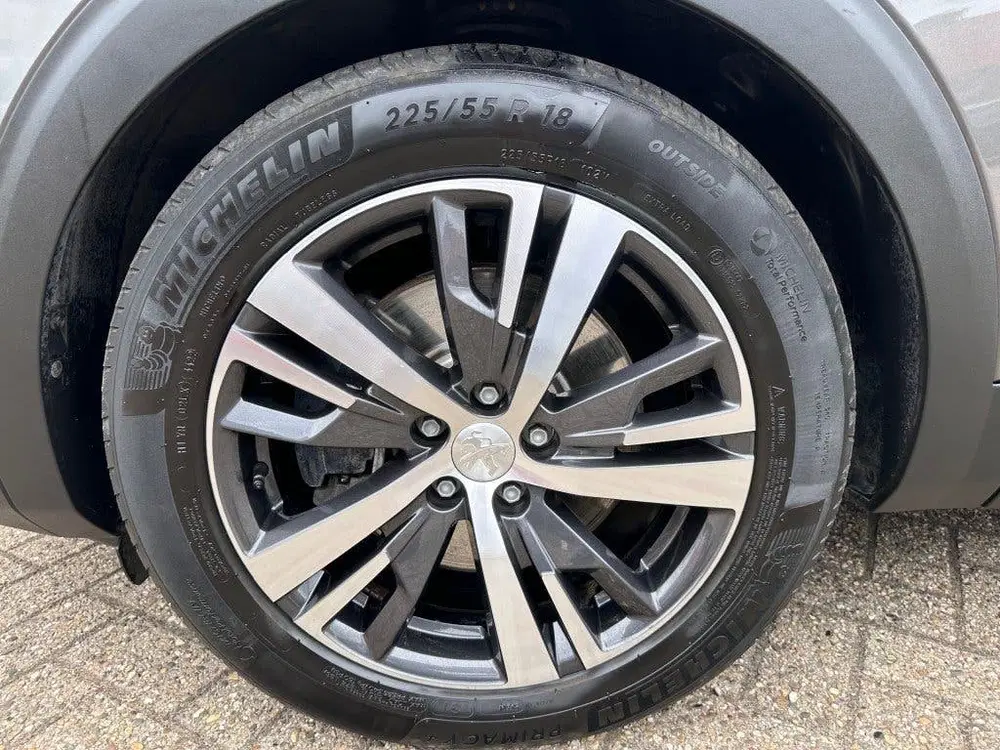 Peugeot 3008 1.6 HYBRID ALLURE PHEV PLUG-IN uit 2022, foto 12