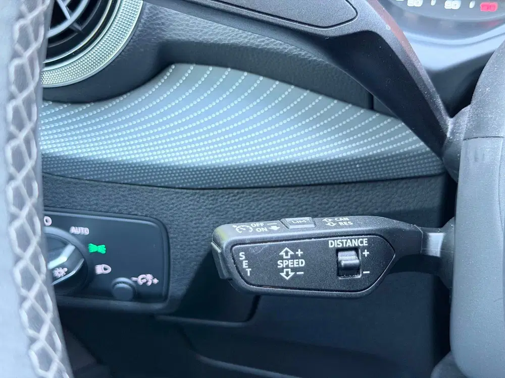 Audi Q2 35 TFSI S Edition Pano uit 2023, foto 15