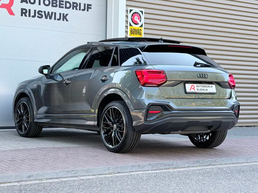 Audi Q2 35 TFSI S Edition Pano uit 2023, foto 8