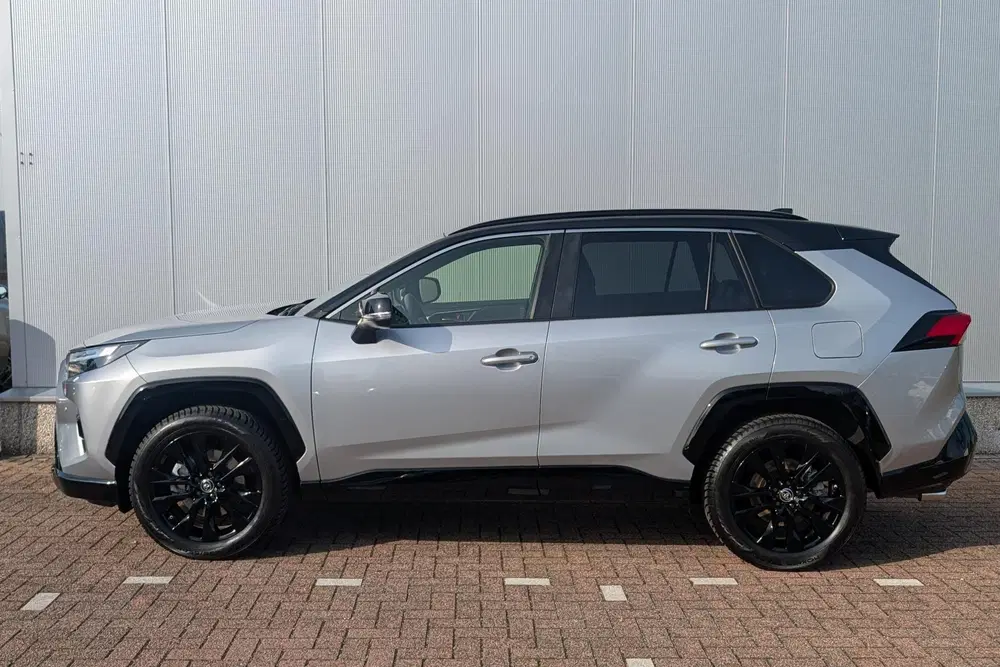 Toyota RAV 4 AWD Bi-tone uit 2025, foto 2