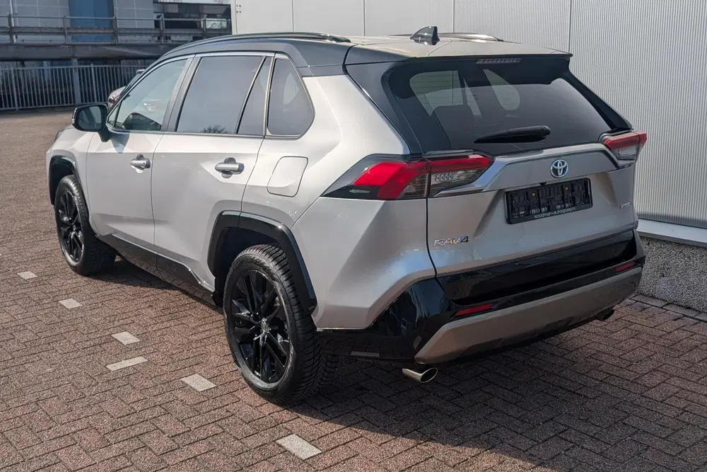 Toyota RAV 4 AWD Bi-tone uit 2025, foto 3