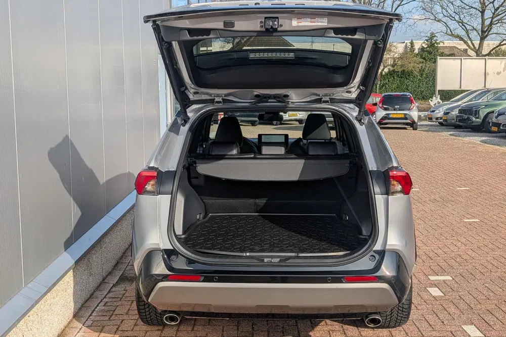 Toyota RAV 4 AWD Bi-tone uit 2025, foto 6