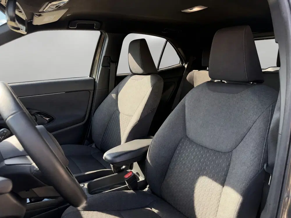 Toyota Yaris Cross 1.5 Hybrid 115 First Edition uit 2025, foto 8
