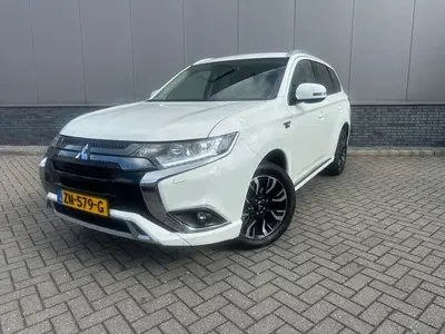 Mitsubishi Outlander 2.4 PHEV PURE+afn trekhaak orig ned aut uit 2019